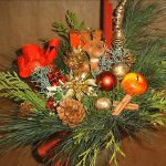Фото 6: Новогодняя икебана с еловыми веточками