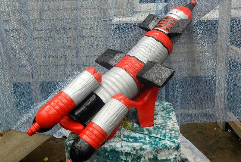 Ракета из пластиковых бутылок Ракета из пластиковых бутылок