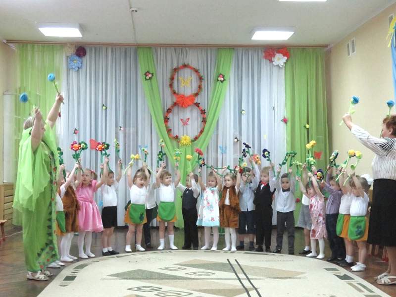 Утренник на 8 Марта