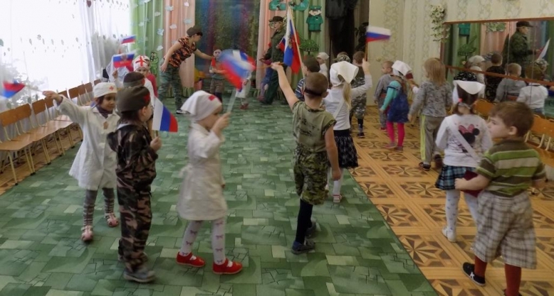 Танец-игра "Будем Родине служить" Танец-игра "Будем Родине служить"