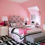 Фото 24: Интерьер спальни в розовых тонах