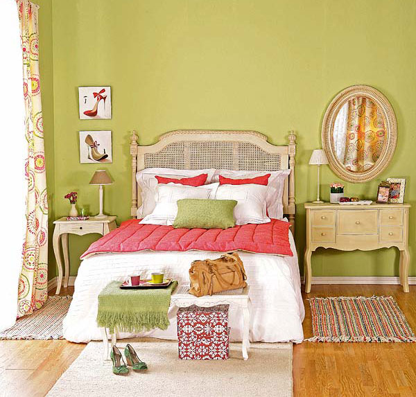 красно-зеленая спальня