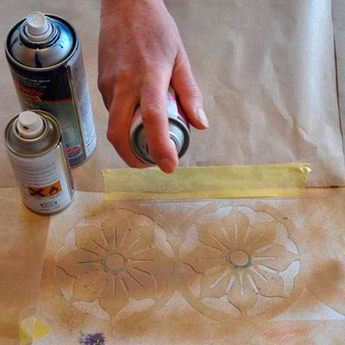 Трафареты для декора своими руками: нанесение краски при помощи спрея