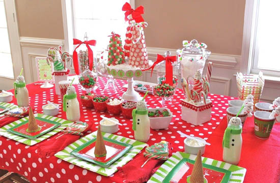 kids-christmas-party-table