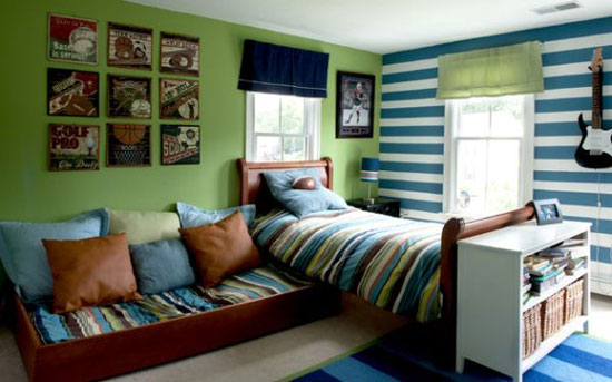 Зелено-синий интерьер спальни