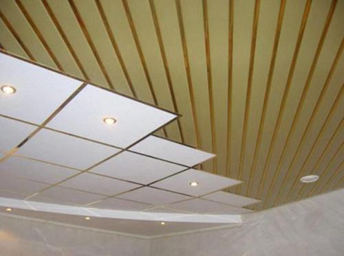 реечный потолок в точечной подсветкой