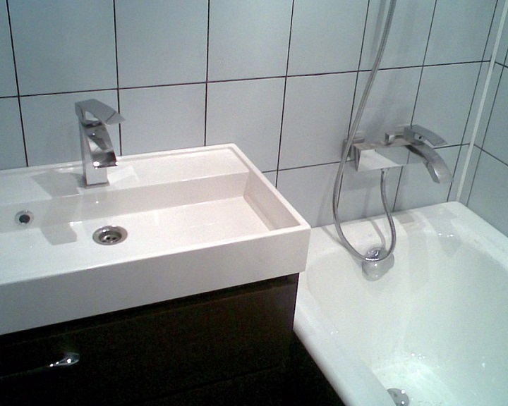 Смесители, душ подключаются к водяным розеткам, обеспечивая высокую эстетику восприятия