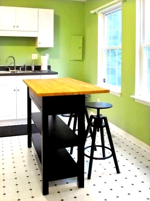 Барная стойка для кухни фото в зеленом интерьере