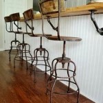 Фото 29: Барная стойка для кухни с необычными стульями
