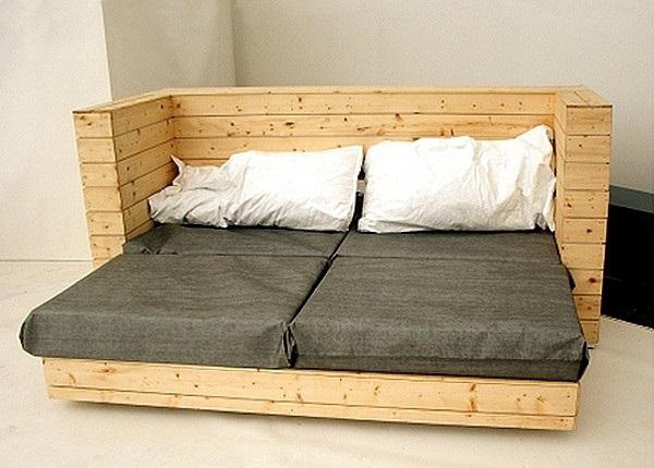 Деревянный диван-кровать