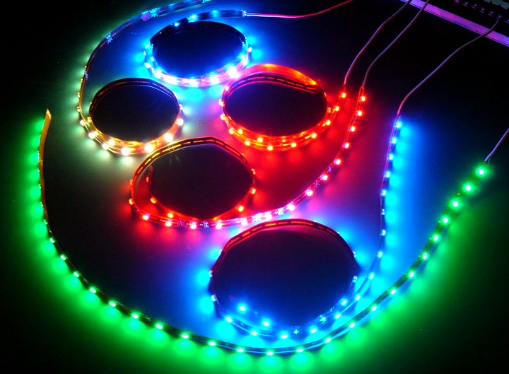 Светодиодные ленточные светильники2