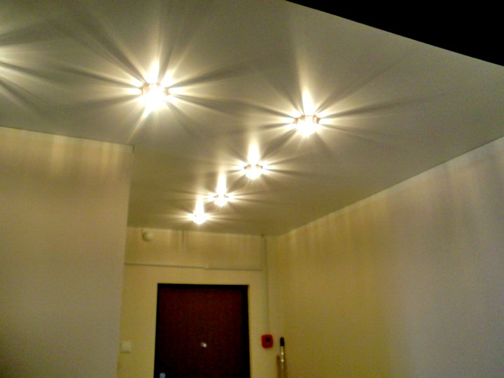 Светодиодные светильники для натяжных потолков