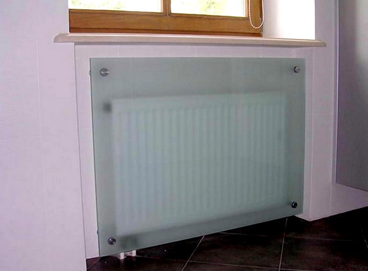 стеклянный экран для батареи отопления