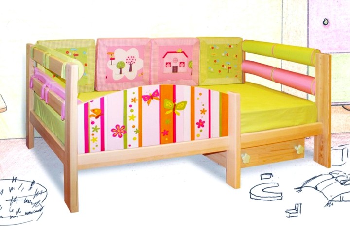 Кровать детская с бортом безопасности