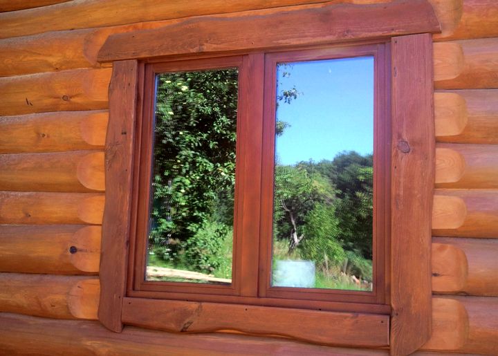 Простой наличник для деревянного окна