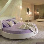 Фото 71: Круглая кровать с балдахином