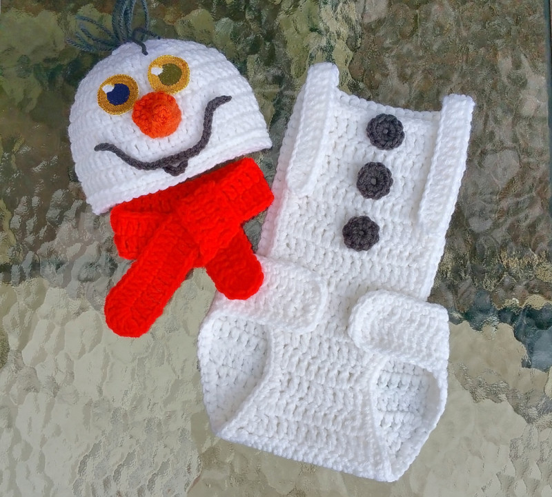 Вязаный костюмчик снеговика