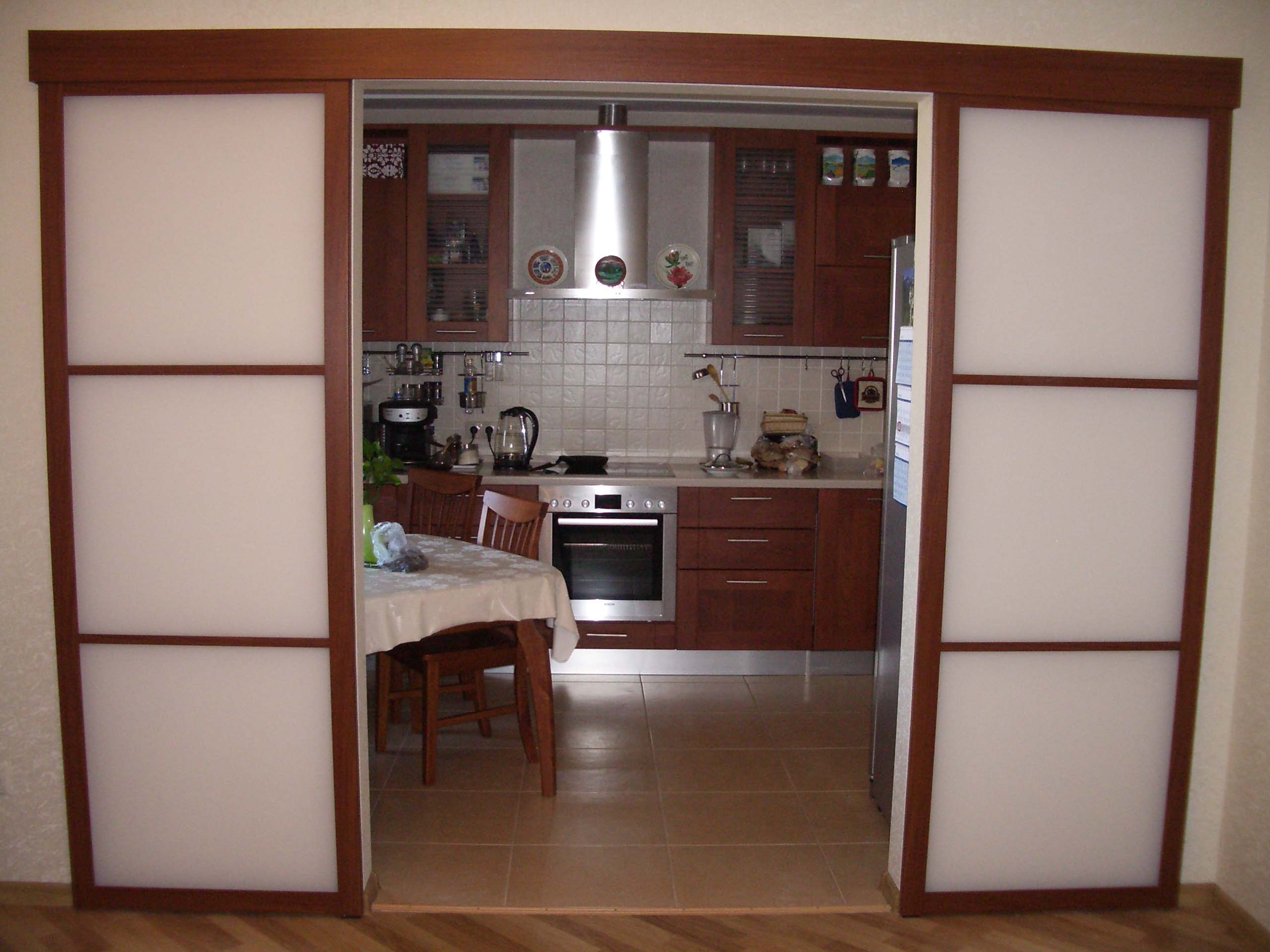 Раздвижные межкомнатные двери на кухню