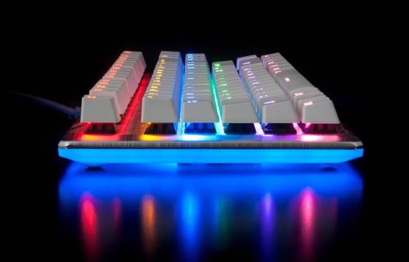 Фото 28: Подсветка клавиатуры вид сбоку
