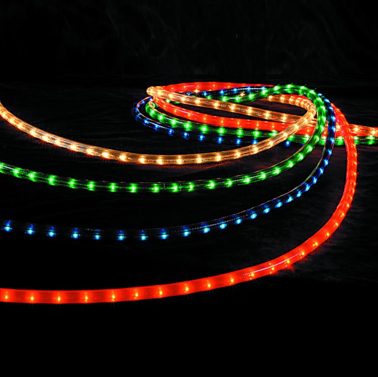 Уличные светодиодные гирлянды: плюсы и минусы