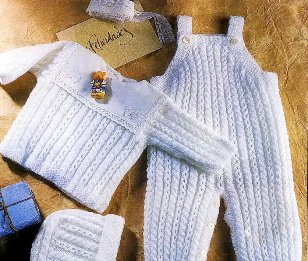 Вязаная одежда для новорожденных мальчиков крючком. Вязаные вещи крючком для новорожденных