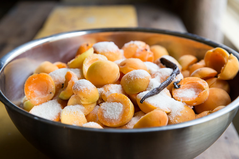 Приготовление варенья из абрикосов на зиму