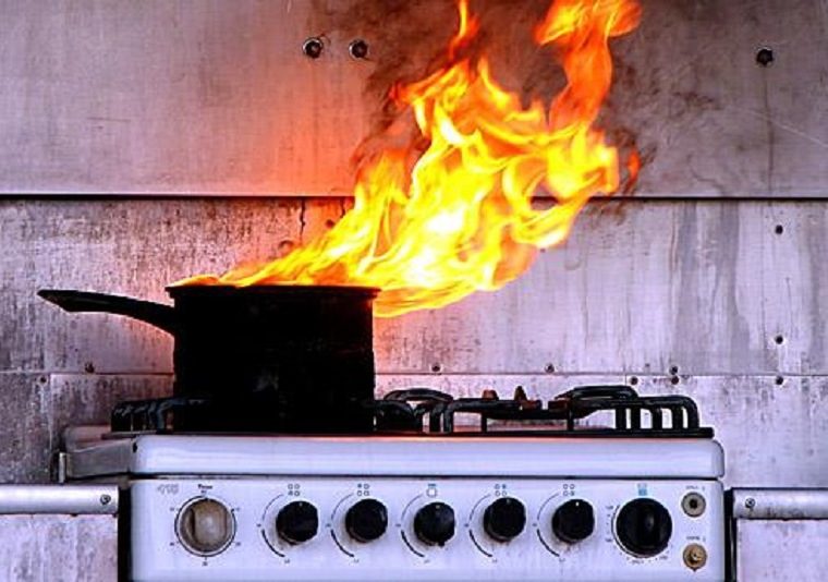 Фото 1: Запах гари в квартире