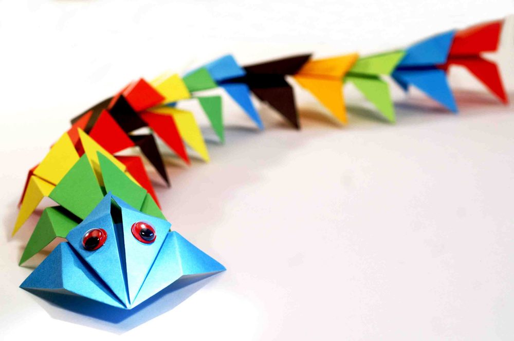 Модульная змейка в технике оригами