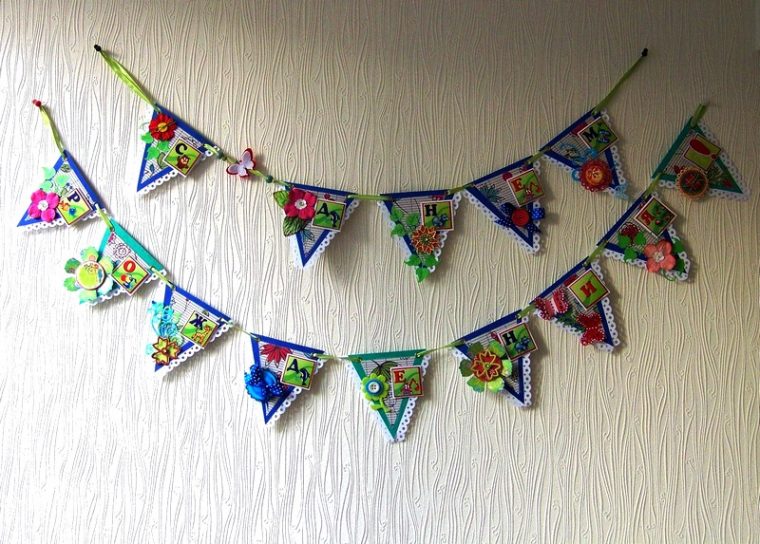 Фото 1: detskaya_girlyanda_iz_flazhkov