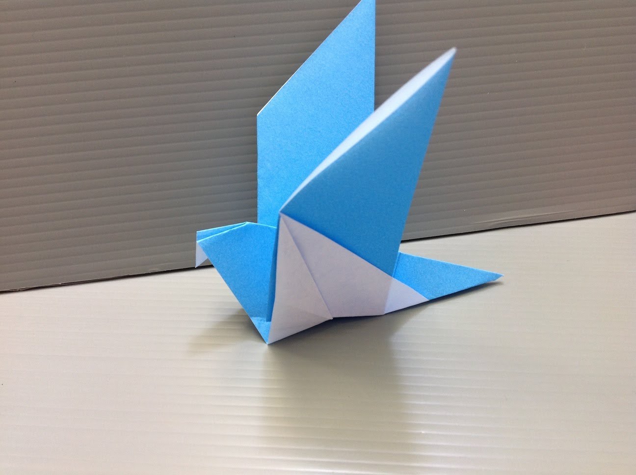 Птичка в технике оригами