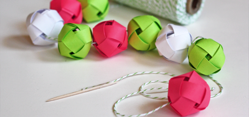 Цветные шарики из цветной бумаги