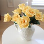 Фото 30: Желтые розы из бумаги