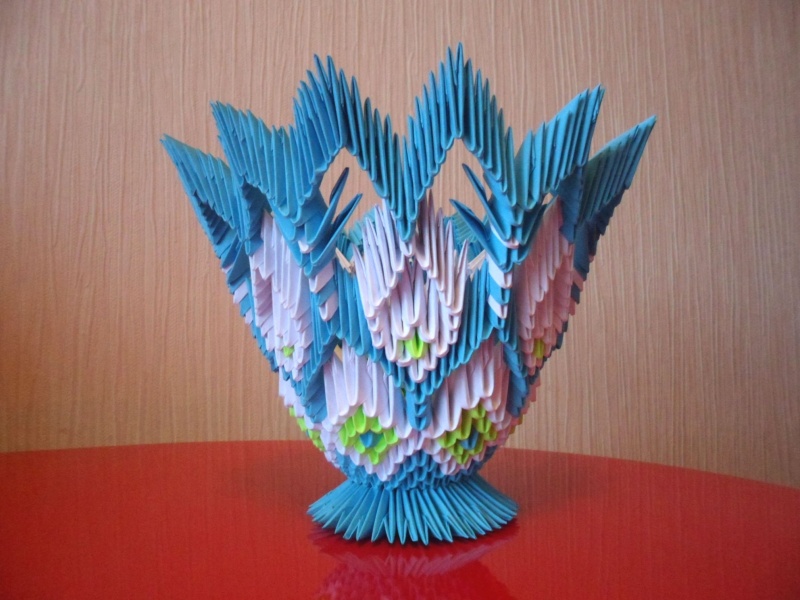 Конфетница в технике модульного оригами