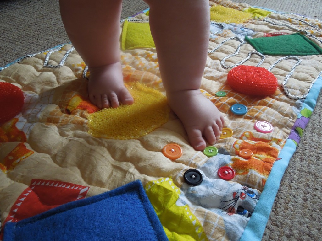 Массажный коврик для малышей