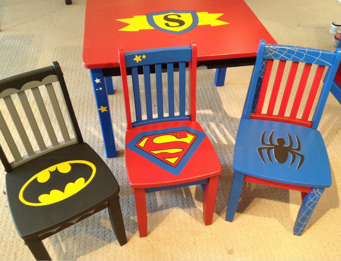 Интересное обновление стульев под супергероев