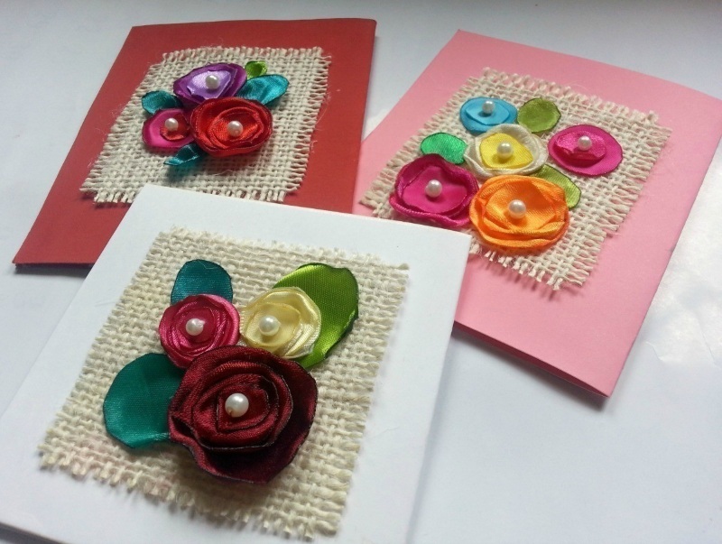 Сделать открытку с цветами из лент своими руками