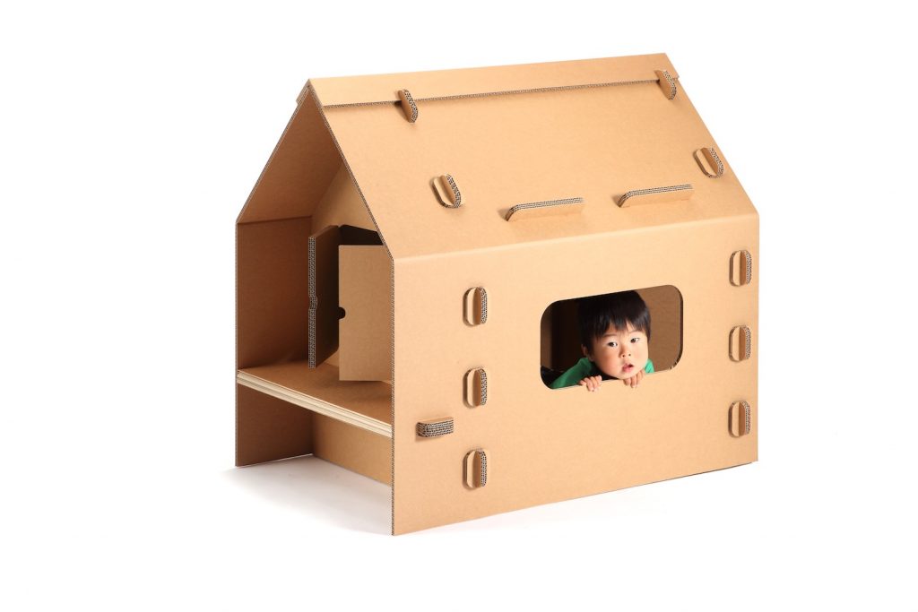 Детский домик из картона