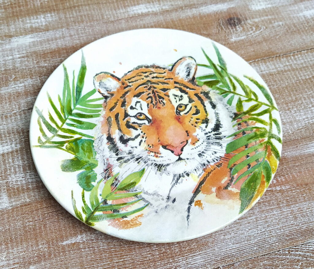 Новогодняя тарелка с тигром