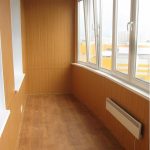 Фото 8: Обшивка стен и пола на балконе
