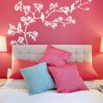 Фото 36: Оформление стен в розовом цвете