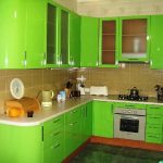 Фото 71: Светло зелёная кухня