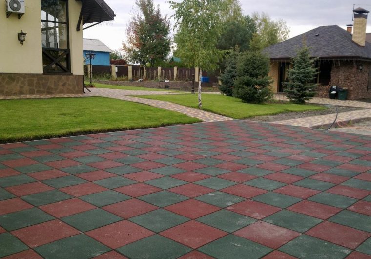 Плюсы и минусы тротуарной плитки из резиновой крошки
