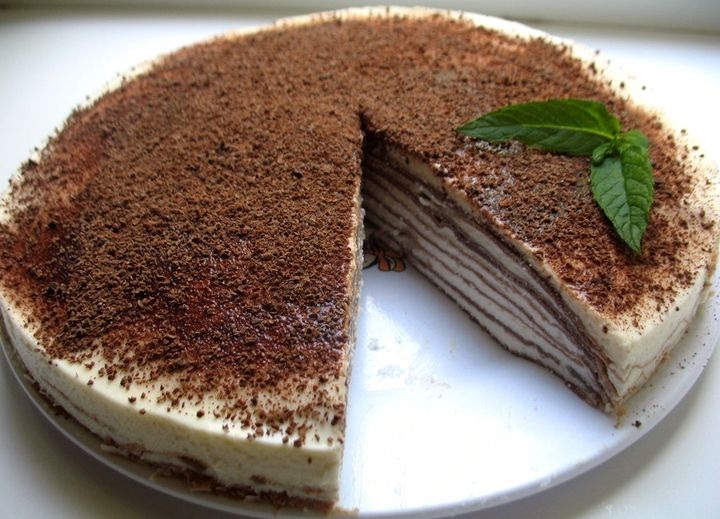 Шоколадный блинный торт с  кремом